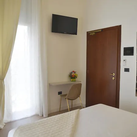 Torino 3* برينديسي