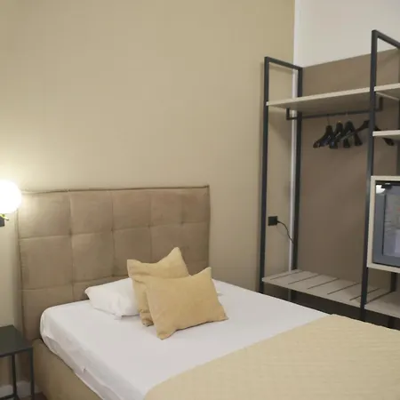 Torino 3* برينديسي